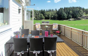 3 Bedroom Awesome Home In Skjold